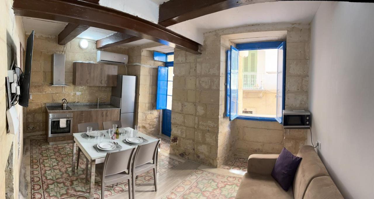 Traditional Townhouse In The Hearth Of Vallettaヴィラ エクステリア 写真